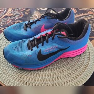 Nike Women's Blue and Pink Running Shoes Size 10